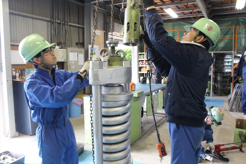 主に原子力発電所や火力発電所の「バルブ」のメンテナンス